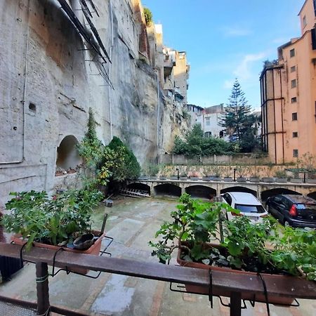 Apartament La Casa Nella Roccia Neapol Zewnętrze zdjęcie