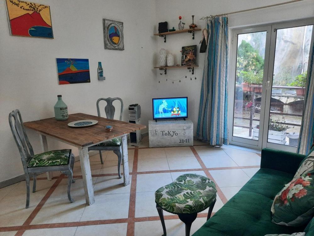 Apartament La Casa Nella Roccia Neapol Zewnętrze zdjęcie